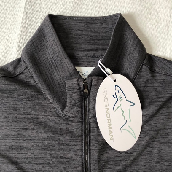 Women's Greg Norman Utility 1/4 Zip Pullover Colors: Dark Heather Size M (New). - Picture 1 of 8